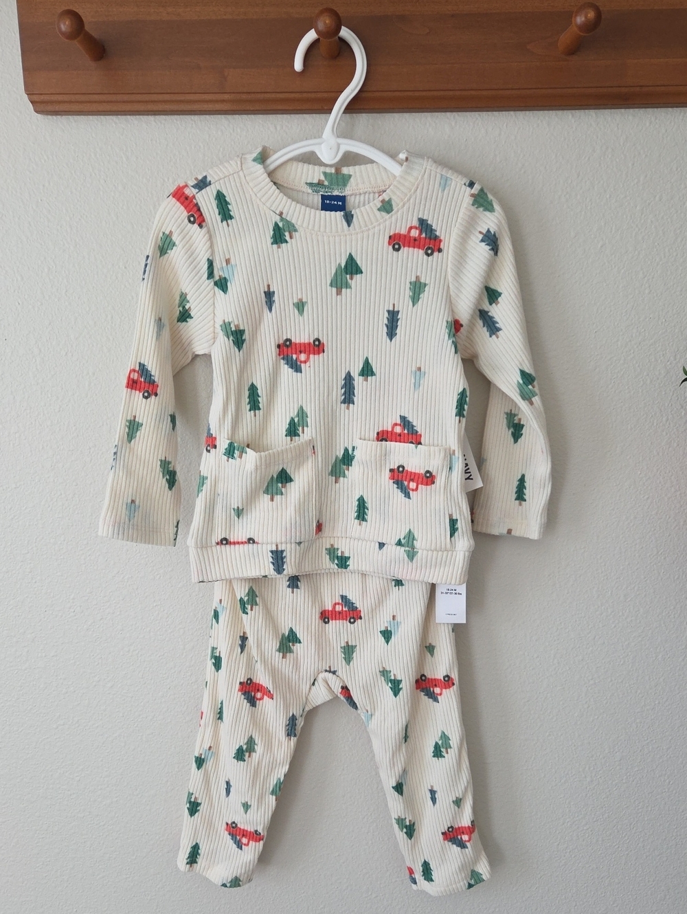 Carter's NWT Cream Ribbed Pajama Set with Red Truck & Green Tree Print